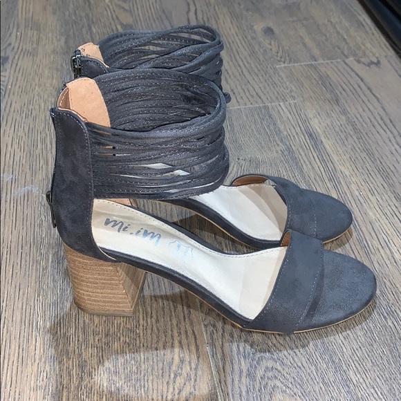 NIB Grey Lenna Sandals by Mi.iM - Picture 3 of 5